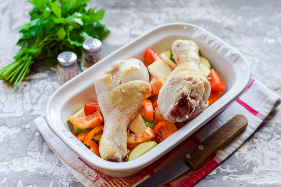 куриные голени с овощами в духовке фото 6